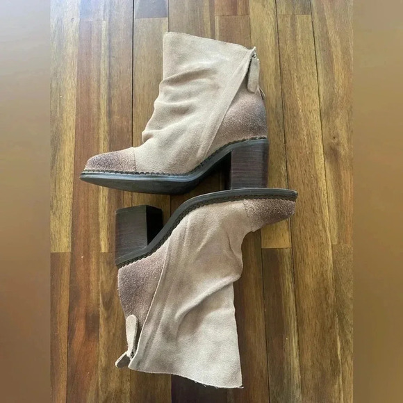 Sbicca Millie leather heeled booties - Picture 3 of 13